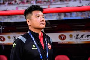 9体育-姆本扎弯弓射雕致敬主帅？李金羽：我没看见，估计他不太了解我