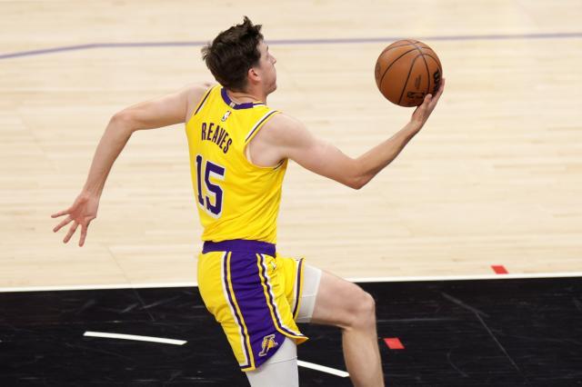 模板对标布朗森 湖人对里夫斯依然抱有极高期待